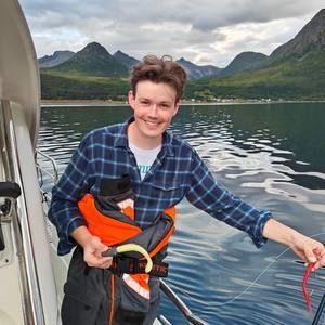 Meet your Posher, Emil